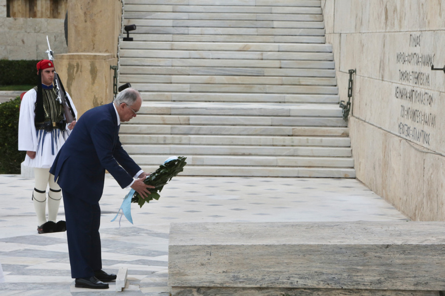 Με λαμπρότητα τιμήθηκε η επέτειος 25ης Μαρτίου - Εντυπωσιακή η στρατιωτική παρέλαση, πλήθος κόσμου στο Σύνταγμα 