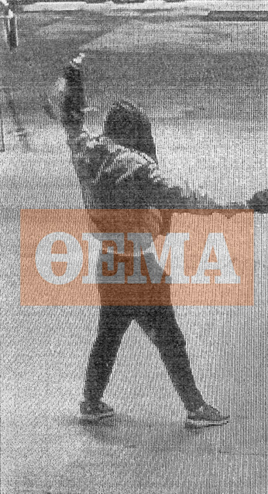 Φωτογραφίες από επίθεση ληστή σε υπάλληλο πρατηρίου - Την χτυπούσε με σφυρί και της φώναζε «δώσε μου τα λεφτά, θα σε σκοτώσω»