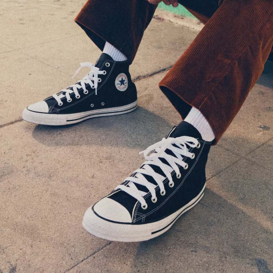 Τα εμβληματικά sneakers που έχουν γίνει σύμβολο προσωπικής έκφρασης