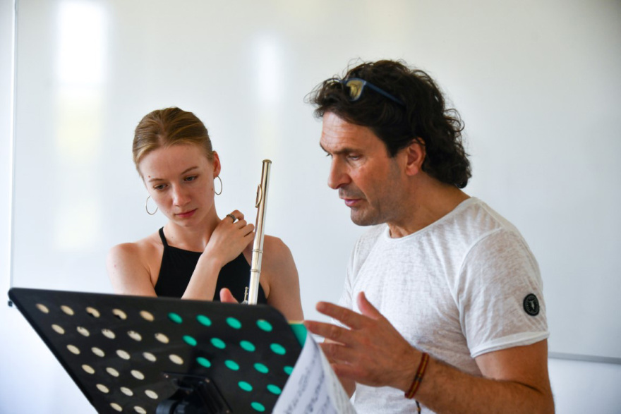 Διεθνής Μουσική Ακαδημία της Αναργυρείου και Κοργιαλενείου Σχολής Σπετσών (Μ.Α.Α.Κ.Σ.) - MASTER CLASSES 2025