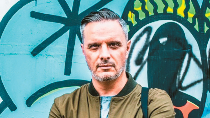 Τι είναι ευτυχία για σένα; 15 γνωστοί Έλληνες απαντούν