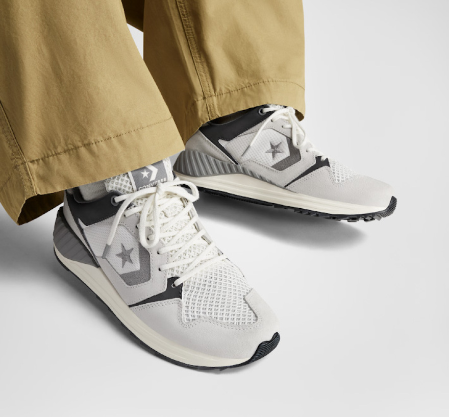 Η Converse παρουσιάζει την νέα retro σειρά με τα Wave, Omni και Omega trainers, εμπνευσμένα από το ιστορικό ξεκίνημα του brand στον αθλητισμό