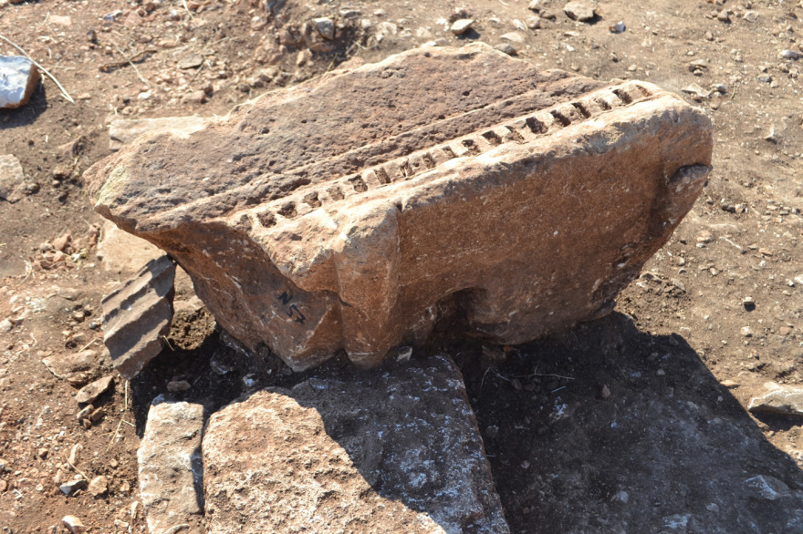 Ο εντοπισμός και η συστηματική ανασκαφή του αρχαίου θεάτρου της Λευκάδας - Δείτε φωτογραφίες 