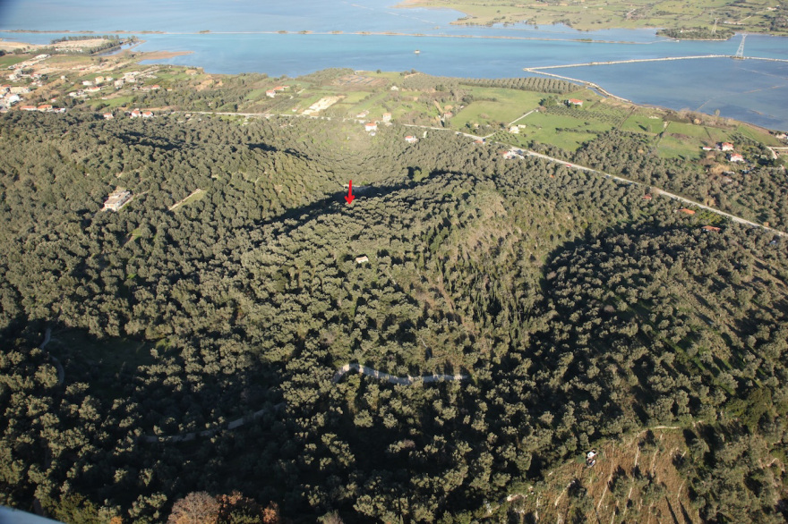 Ο εντοπισμός και η συστηματική ανασκαφή του αρχαίου θεάτρου της Λευκάδας - Δείτε φωτογραφίες 
