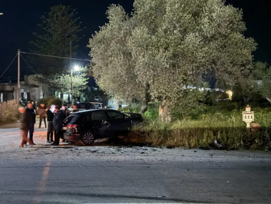 Τροχαίο στο Ηράκλειο, τραυματίστηκαν μητέρα με τα δύο ανήλικα παιδιά της - Δείτε φωτογραφίες