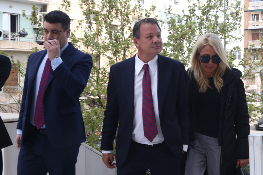 Στο δικαστήριο κρίνεται η αξιοπρέπεια απέναντι στη βαρβαρότητα, λέει ο δικηγόρος της  Πολυζωγοπούλου στη δίκη για τον ξυλοδαρμό από τον Λύτρα