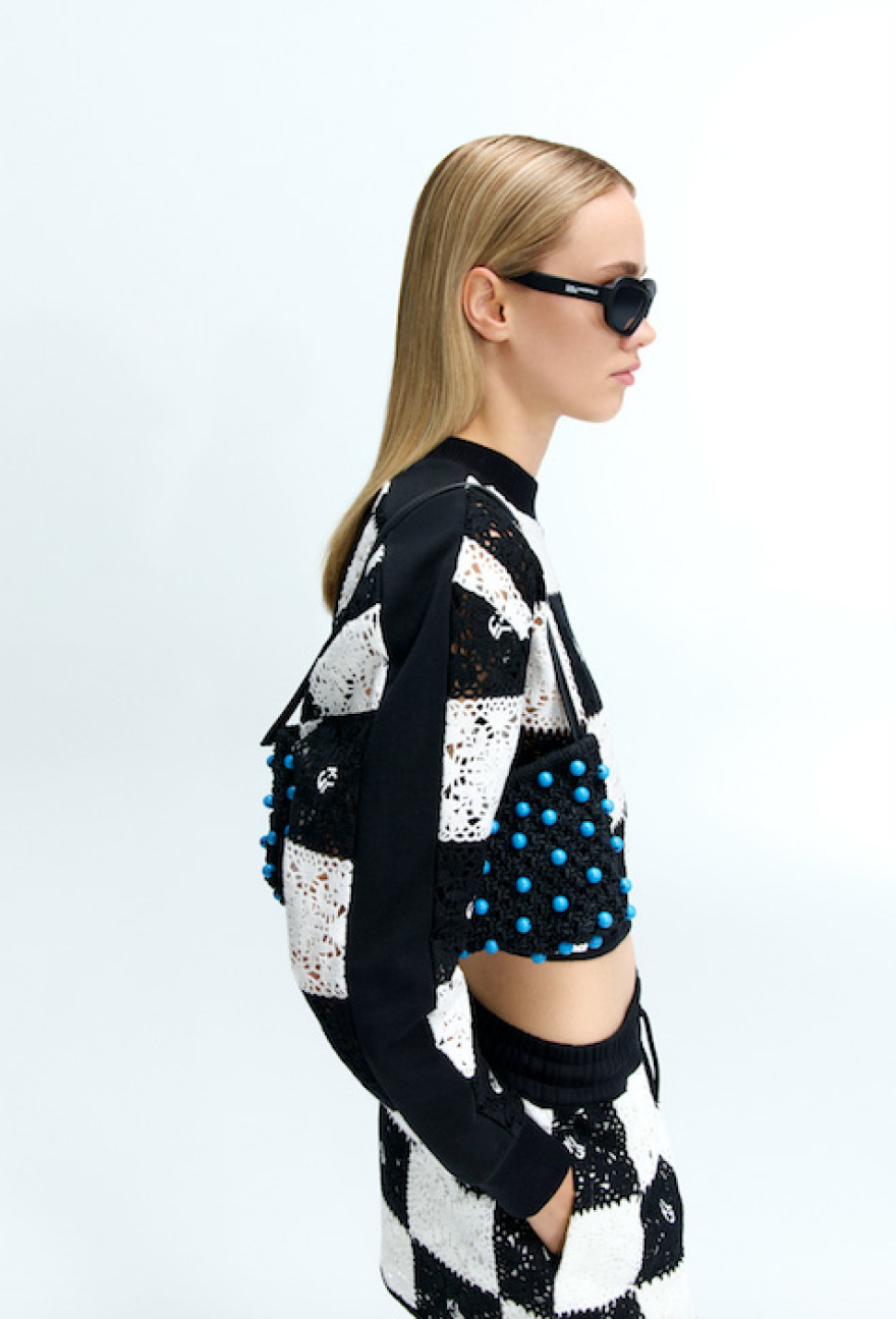 Karl Lagerfeld Jeans: Άνοιξη – Καλοκαίρι 2025 – “DENIM WITH A ‘70s TWIST”