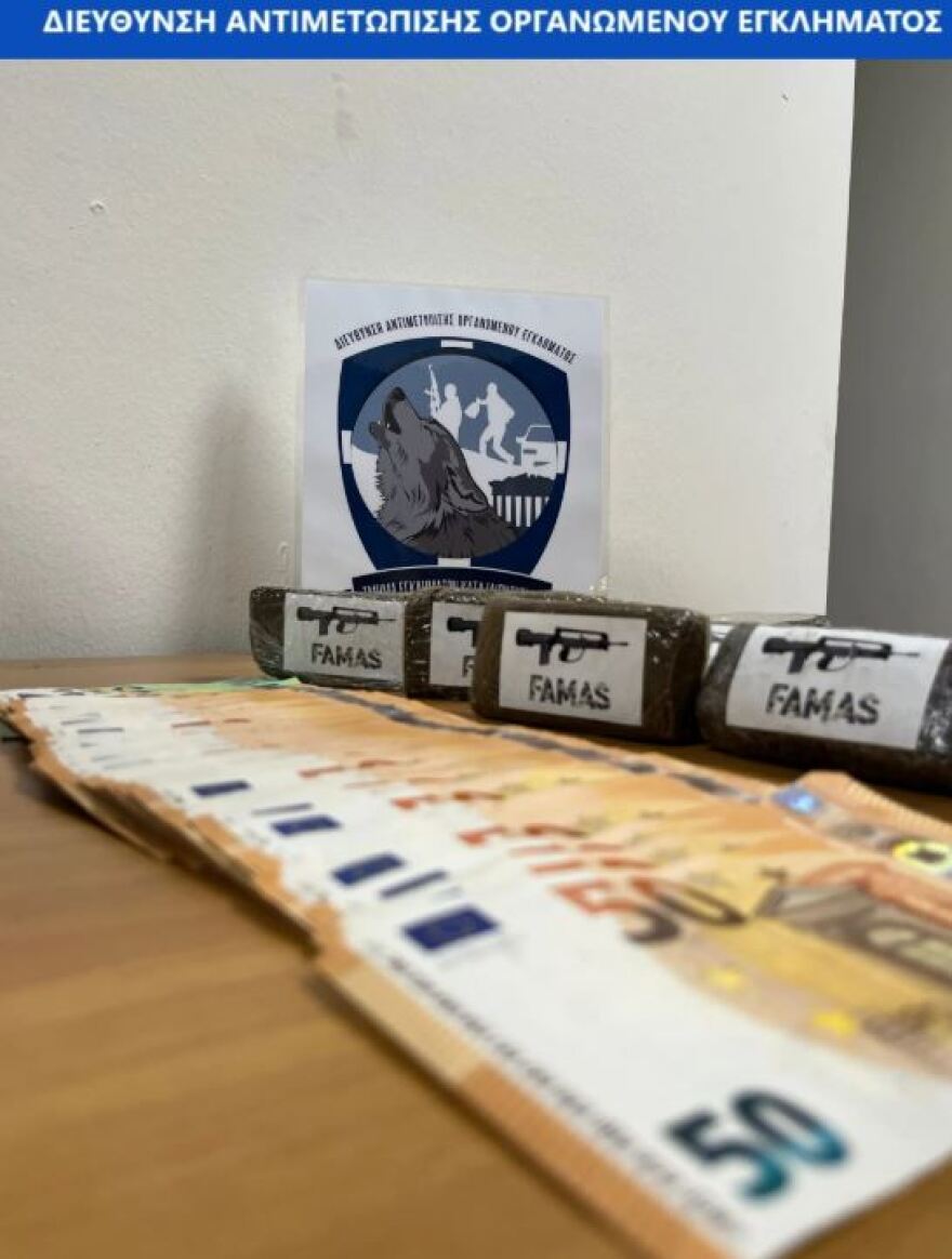 Αττική: Καρέ-καρέ η δράση της συμμορίας που «άνοιγε» σπίτια και καταστήματα 