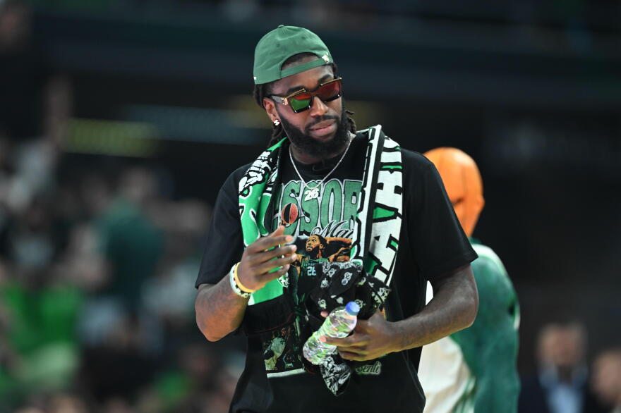 Με εμφάνιση σε... στιλ Ρόντμαν στο Ο.Α.Κ.Α. ο Λεσόρ -  Βίντεο και φωτογραφίες 