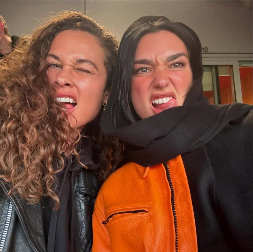 Ντούα Λίπα: Τα νέα στιγμιότυπα στο Instagram με τον αρραβωνιαστικό της