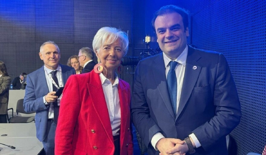 Eurogroup: Στρατηγική «φυγής προς τα μπροστά» με λιγότερους δασμούς και περισσότερη Ευρώπη