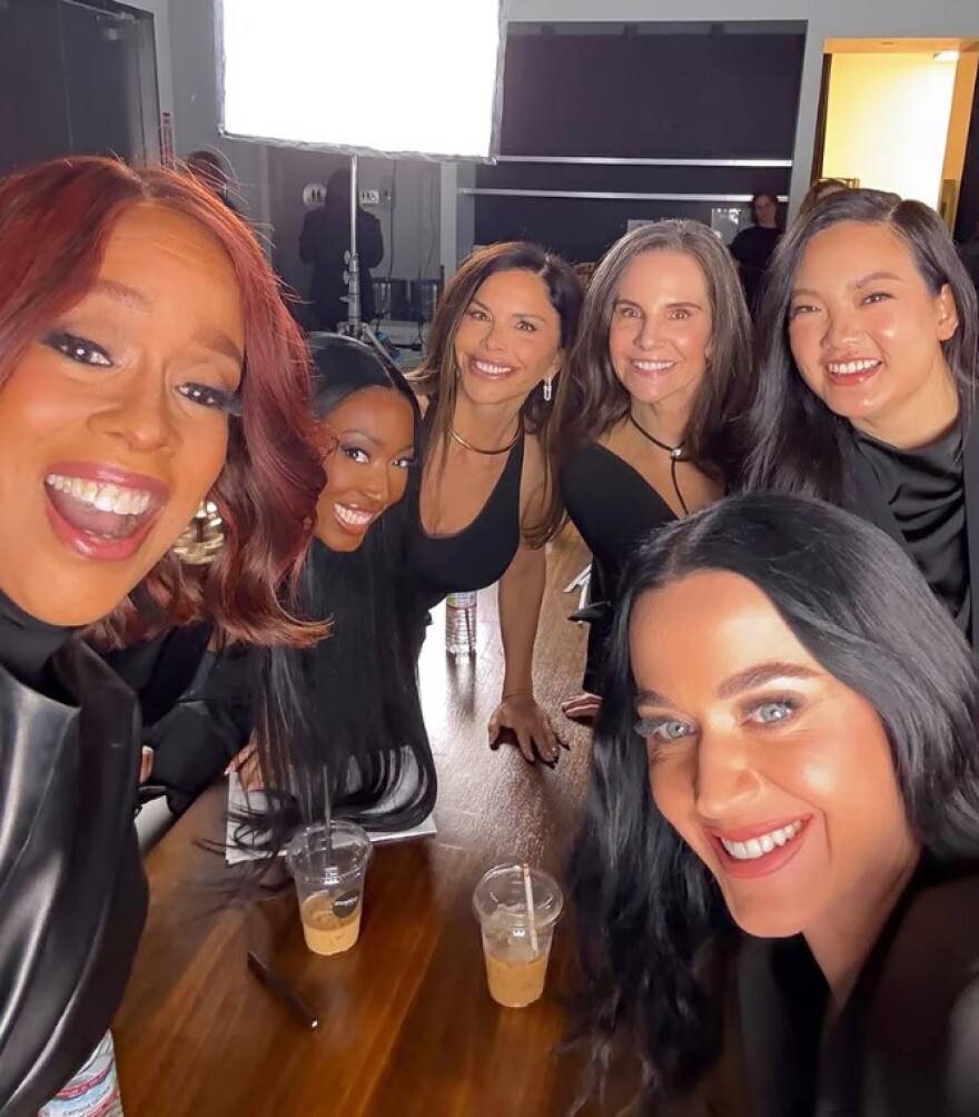 Η Κέιτι Πέρι ετοιμάζεται να ταξιδέψει στο διάστημα - Το βίντεο που ανέβασε πριν την εκτόξευση