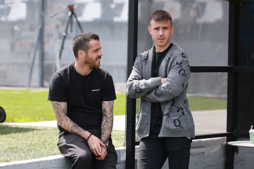  Βιεϊρίνια και Πέλκας έκαναν την απονομή της κούπας του πρωταθλήματος στην Κ-17 του ΠΑΟΚ - Βίντεο, φωτογραφίες