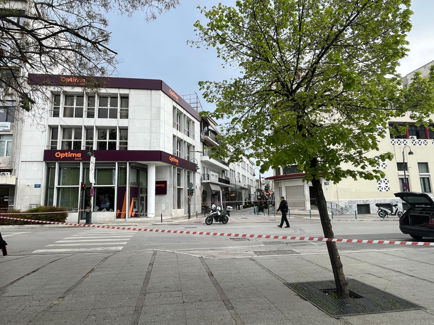 Τηλεφώνημα για εκρηκτικό μηχανισμό σε τράπεζα στο κέντρο της Λάρισας