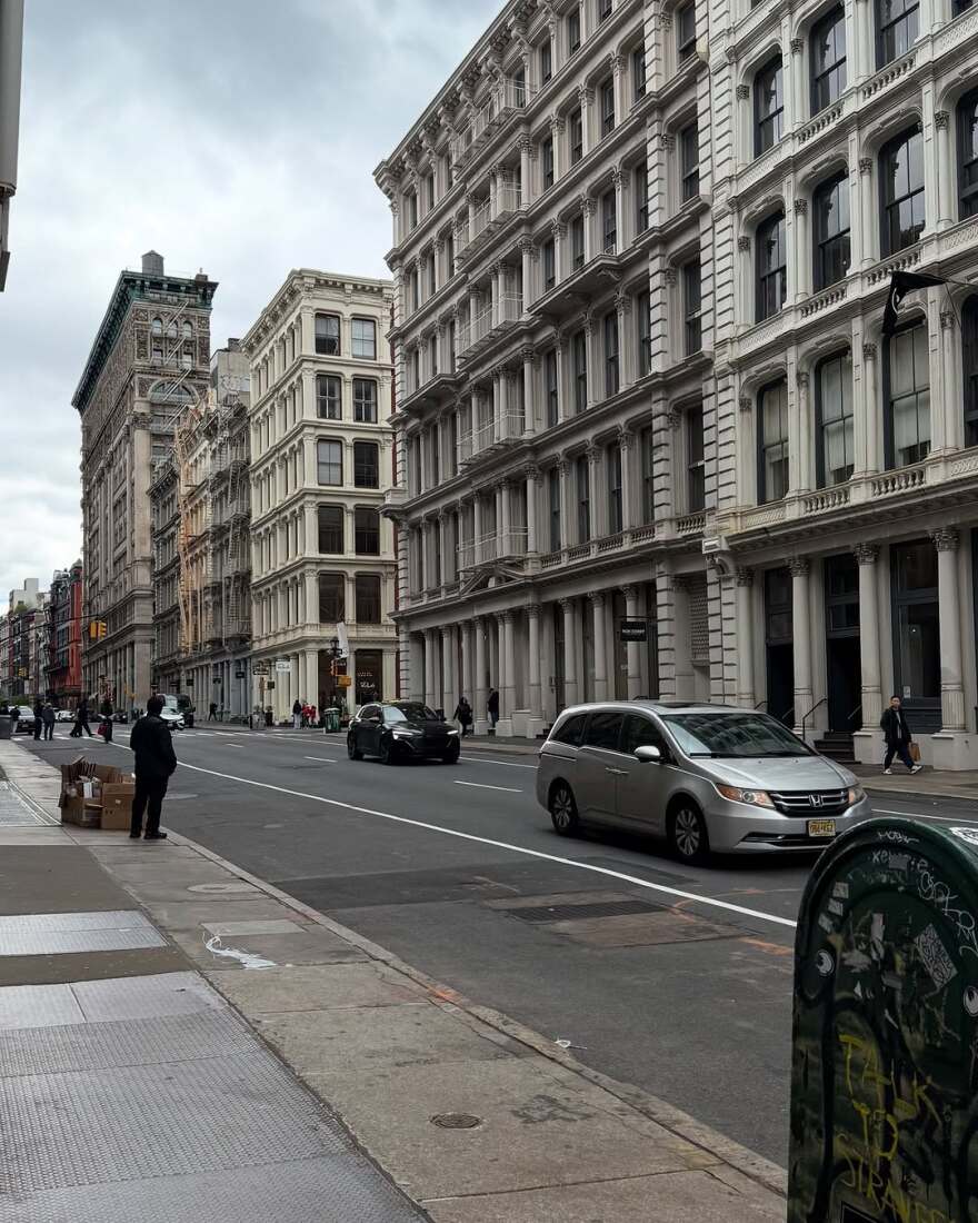 Η Κατερίνα Καινούργιου ταξίδεψε στη Νέα Υόρκη με τον σύντροφό της - «Όνειρο ζωής», γράφει