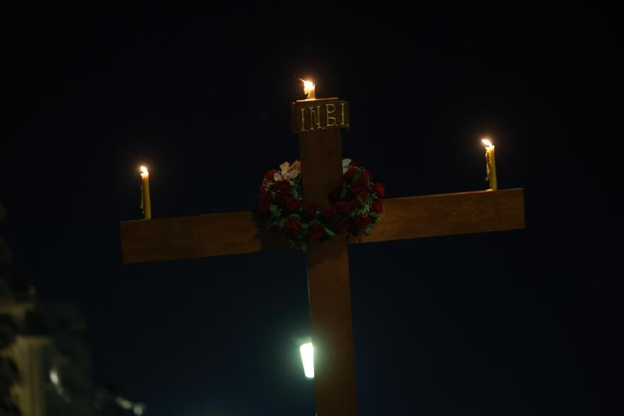 Δείτε αεροφωτογραφίες: Η εντυπωσιακή συνάντηση των πέντε Επιταφίων στην πλατεία Αριστοτέλους της Θεσσαλονίκης