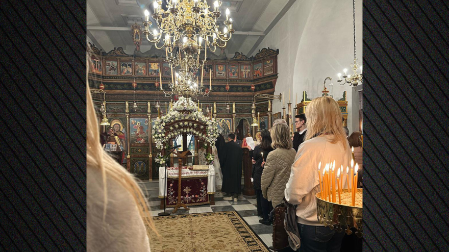 Με κατάνυξη και ευλάβεια η περιφορά του Επιταφίου στην Ύδρα - Η πομπή κατέληξε στη θάλασσα, δείτε φωτογραφίες