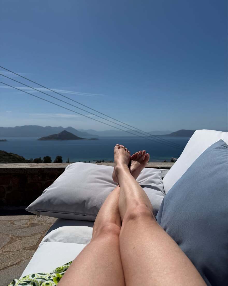 Ντορέττα Παπαδημητρίου - Γιώργος Γεροντιδάκης: Οι φωτογραφίες από τις κοινές διακοπές τους στην Αίγινα