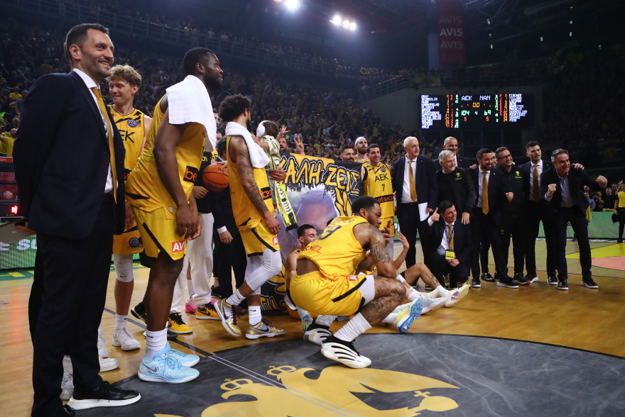 Σάκοτα: «Προκριθήκαμε μαζί με τον κόσμο μας, θα πρέπει να είμαστε λίγο καλύτεροι με τη Μάλαγα» - Βίντεο