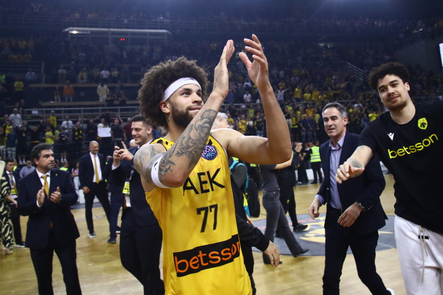 Σάκοτα: «Προκριθήκαμε μαζί με τον κόσμο μας, θα πρέπει να είμαστε λίγο καλύτεροι με τη Μάλαγα» - Βίντεο