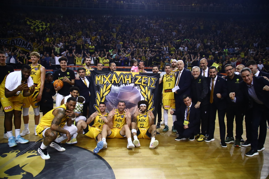 Σάκοτα: «Προκριθήκαμε μαζί με τον κόσμο μας, θα πρέπει να είμαστε λίγο καλύτεροι με τη Μάλαγα» - Βίντεο