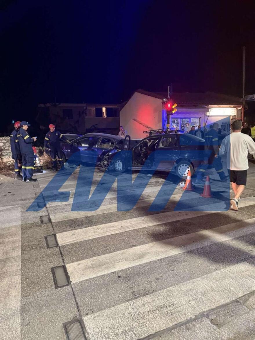 Πάτρα: Νεκρός ένας οδηγός μετά από σφοδρή σύγκρουση στον Άγιο Βασίλειο - Δείτε φωτογραφίες