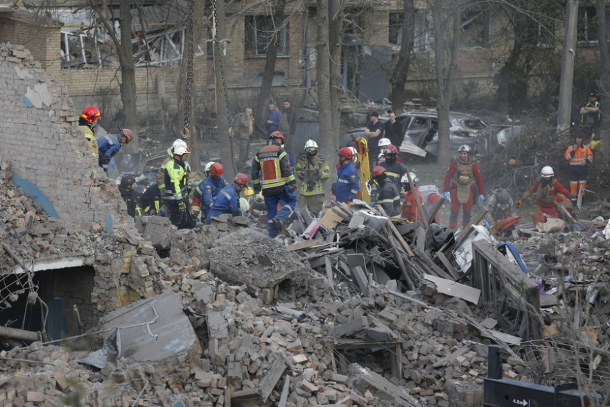 Πόλεμος στην Ουκρανία: Τουλάχιστον 12 οι νεκροί από τα ρωσικά πλήγματα με drones στο Κίεβο