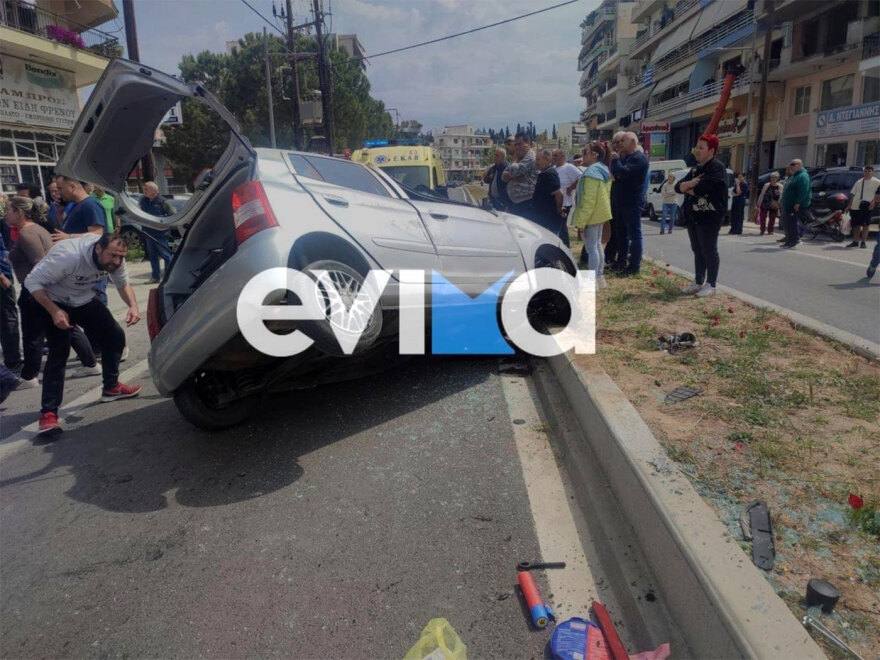 Σοβαρό τροχαίο στη Χαλκίδα - Στο νοσοκομείο μητέρα και η ανήλικη κόρη της