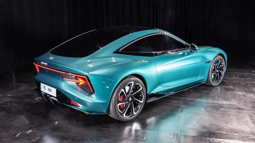 Το MG Cyberster γίνεται κουπέ