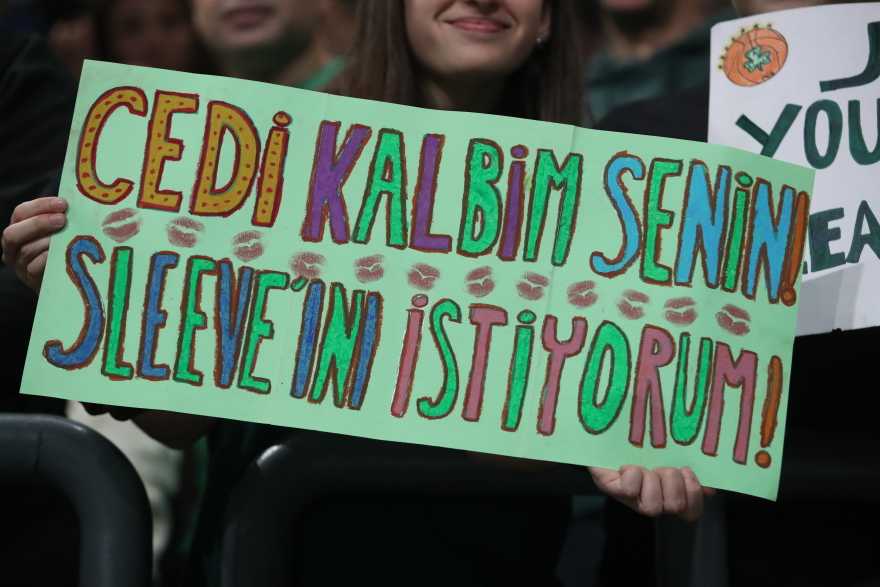 Πράσινη «τρέλα» για  την πρόκριση στο Final-4 της Euroleague - Περισσότεροι  από 10.000 οπαδοί του Παναθηναϊκού στην ανοιχτή προπόνηση στο ΟΑΚΑ - Βίντεο, φωτογραφίες