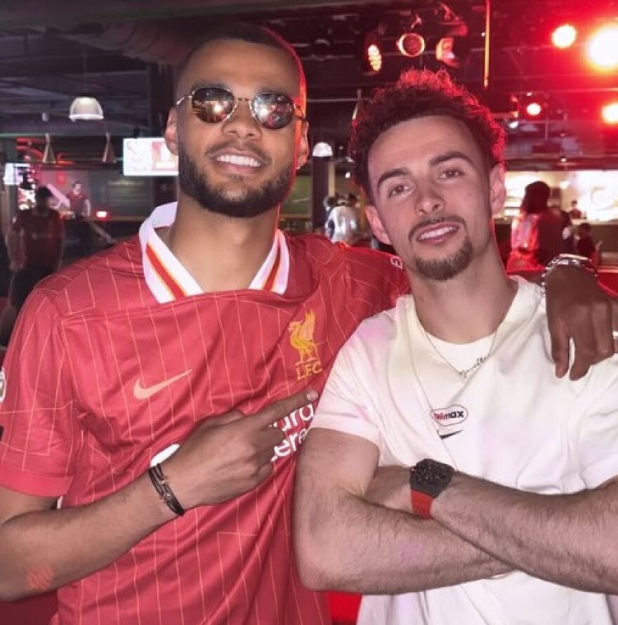 Το ξέφρενο πάρτι των παικτών της Λίβερπουλ - Πώς το πανηγύρισαν οι σύζυγοι των πρωταγωνιστών