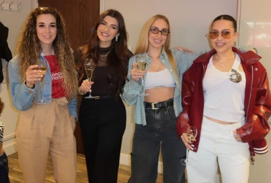 Το ξέφρενο πάρτι των παικτών της Λίβερπουλ - Πώς το πανηγύρισαν οι σύζυγοι των πρωταγωνιστών