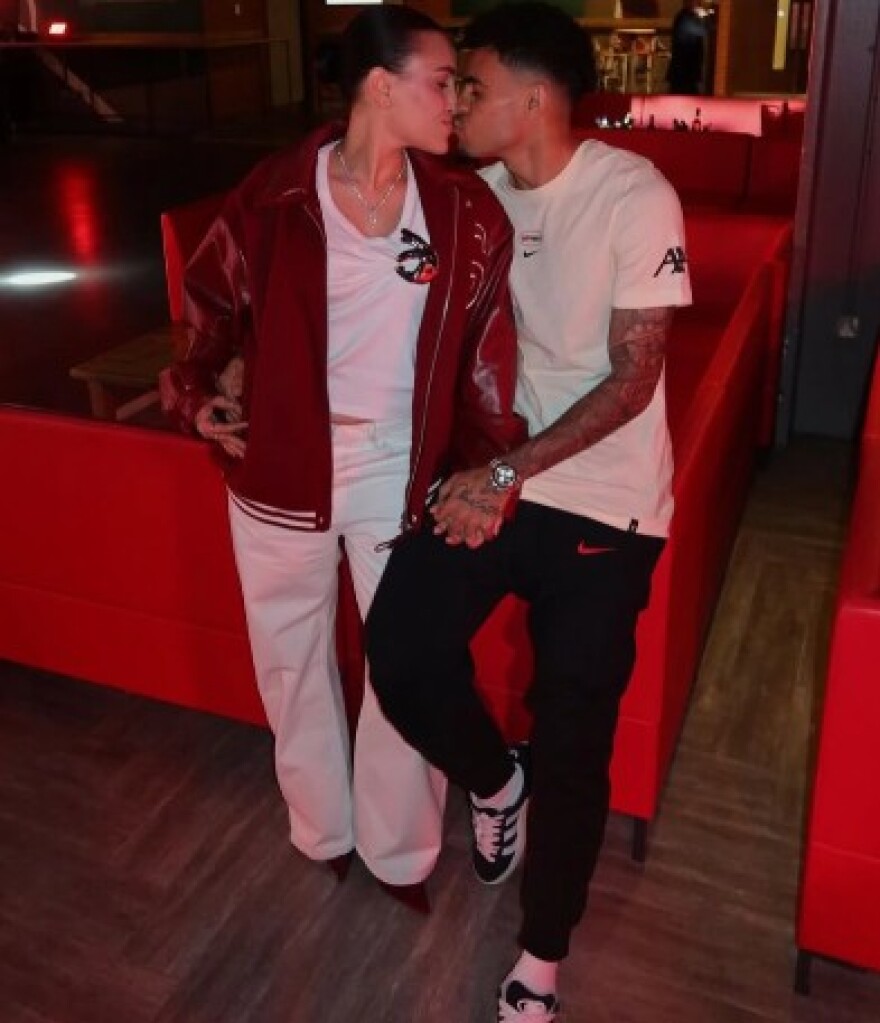 Το ξέφρενο πάρτι των παικτών της Λίβερπουλ - Πώς το πανηγύρισαν οι σύζυγοι των πρωταγωνιστών