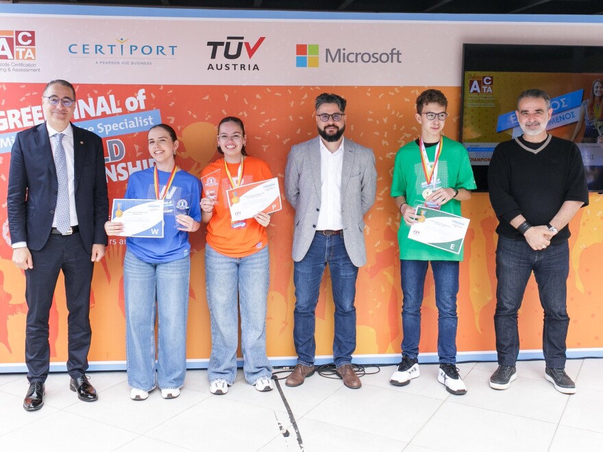 Δυο χρυσά κορίτσια εκπροσωπούν την Ελλάδα στον παγκόσμιο διαγωνισμό πληροφορικής της Microsoft