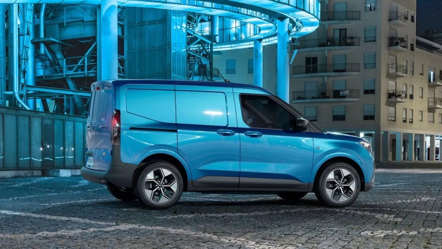 Πιο προσιτό το ηλεκτρικό Ford E-Transit Courier