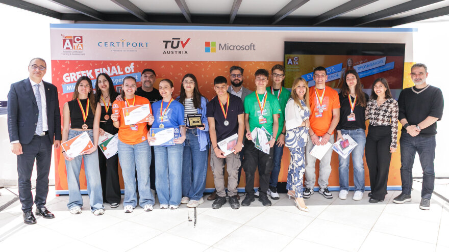 Δυο χρυσά κορίτσια εκπροσωπούν την Ελλάδα στον παγκόσμιο διαγωνισμό πληροφορικής της Microsoft