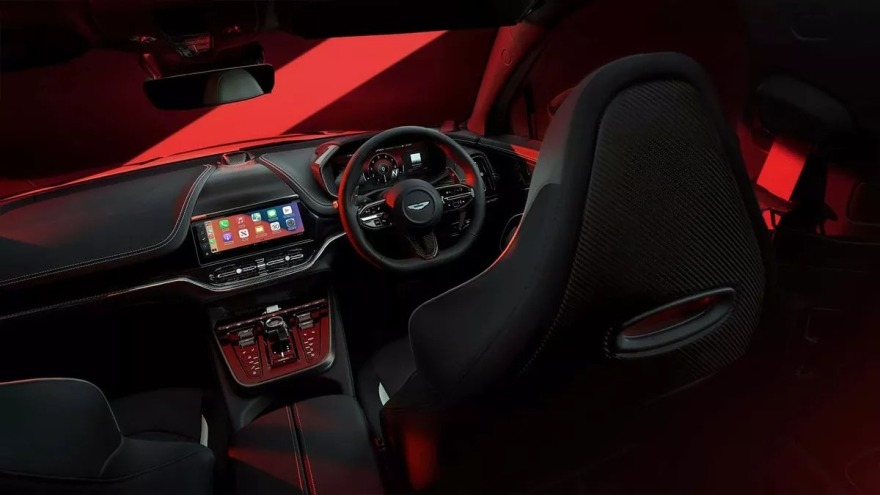 Νέα Aston Martin DBX S