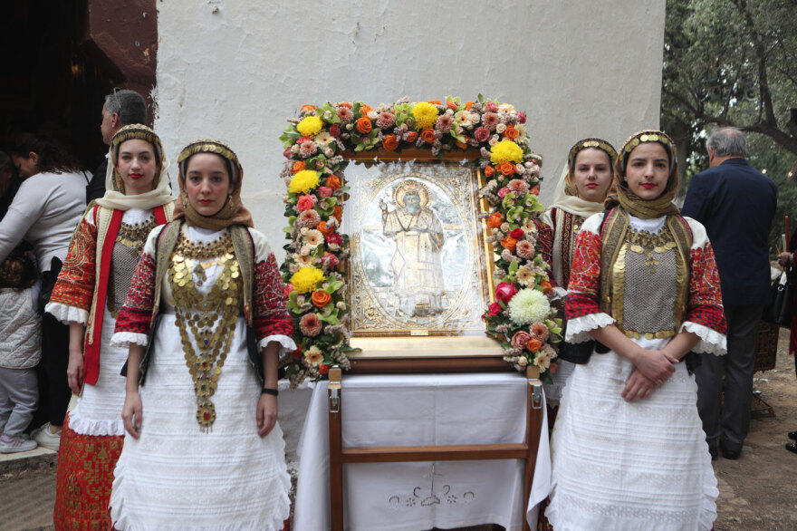 In Peania Mitsotakis: Watch the Divine Liturgy and Liturgy of the Image of St. Athanasius - See photos