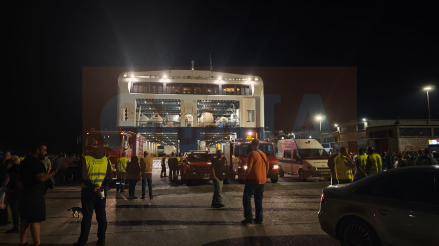 Τηλεφώνημα για τοποθέτηση βόμβας στο πλοίο Blue Star 1 - Δόθηκε εντολή εκκένωσης του πλοίου με 750 επιβάτες, δείτε βίντεο