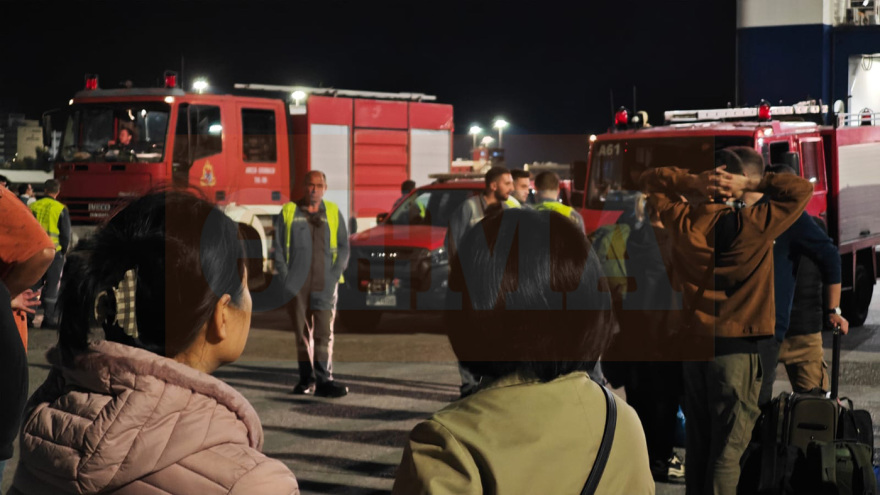 Τηλεφώνημα για τοποθέτηση βόμβας στο πλοίο Blue Star 1 - Δόθηκε εντολή εκκένωσης του πλοίου με 750 επιβάτες, δείτε βίντεο