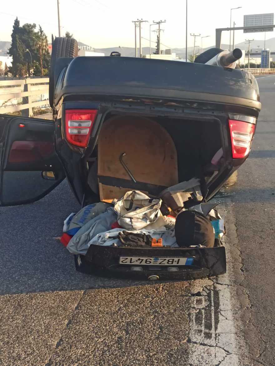 Τροχαίο στον Κηφισό: Αναποδογύρισε ΙΧ, τραυματίστηκε ελαφρά ο οδηγός