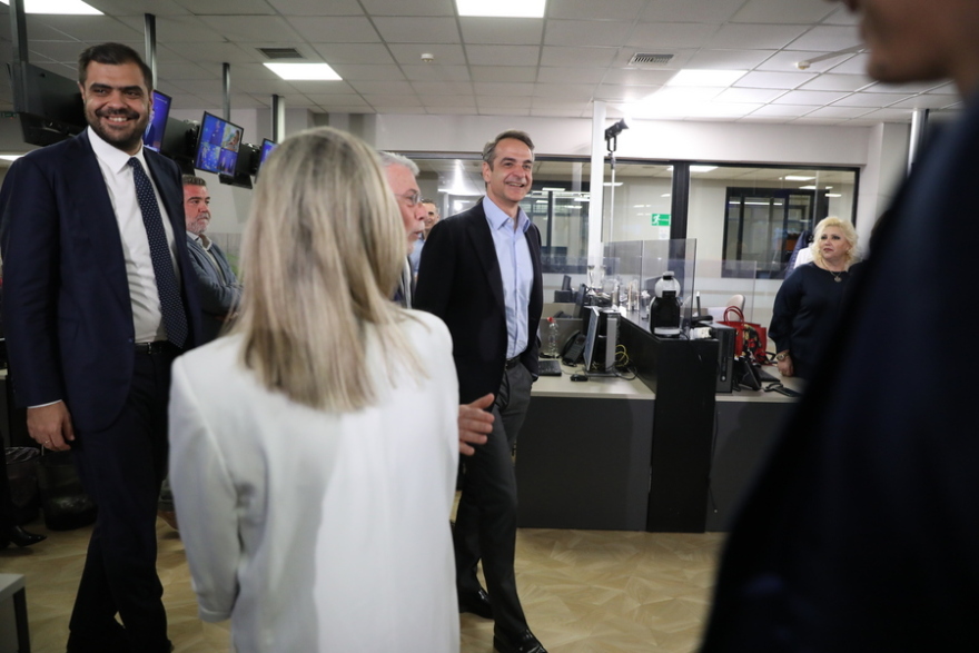 Visiting Mitsotakis in Radio: Step by step we build ERT which Greek citizens want