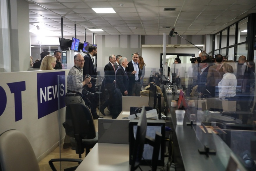 Visiting Mitsotakis in Radio: Step by step we build ERT which Greek citizens want