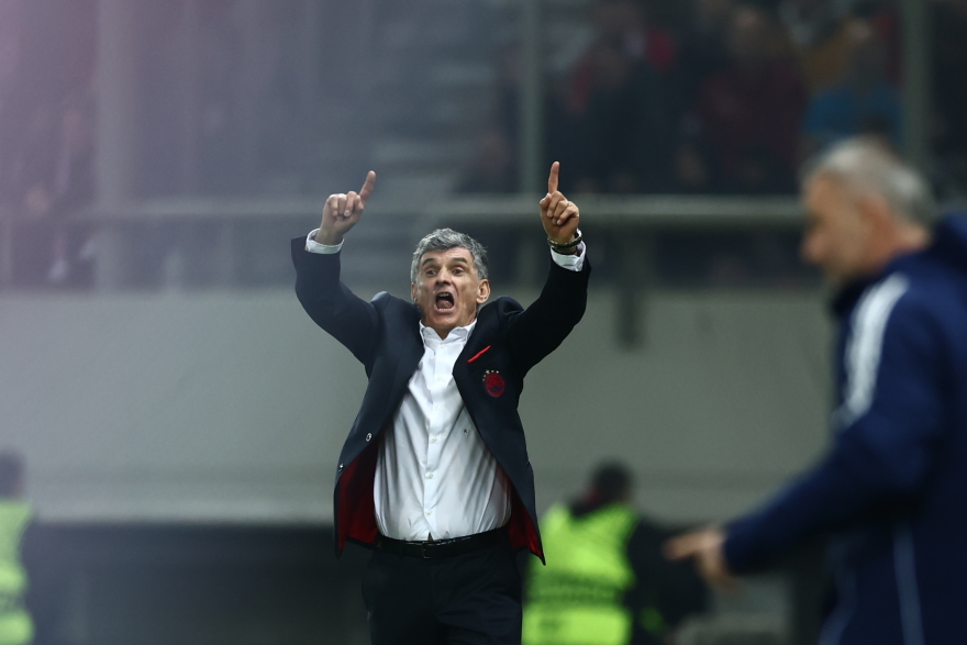 Χοσέ Λουίς Μεντιλίμπαρ: Ο «αντιστάρ» του Ολυμπιακού είναι ο μεγάλος του πρωταγωνιστής - Ο ταπεινός Βάσκος που βρήκε την «Ιθάκη» του στον Πειραιά