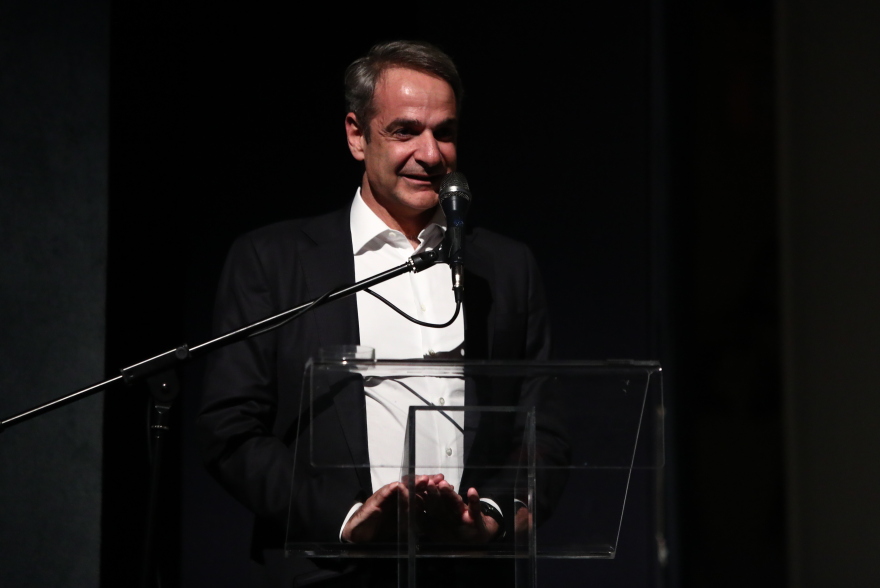 Numerous athletes and artists in the presentation of the book for Emmanuel Karalis - present and Mitsotakis