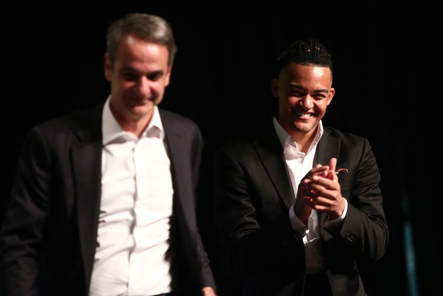 Numerous athletes and artists in the presentation of the book for Emmanuel Karalis - present and Mitsotakis