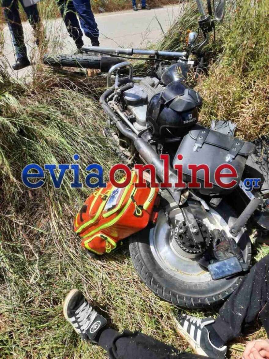 Μηχανή κατέληξε σε χωράφι, τραυματίας ο οδηγός
