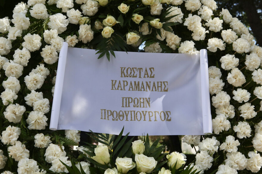 Πέτρος Μολυβιάτης: Με την ελληνική σημαία η σορός για την κηδεία