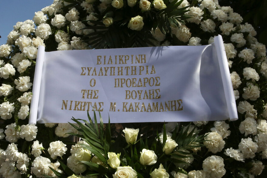 Πέτρος Μολυβιάτης: Με την ελληνική σημαία η σορός για την κηδεία