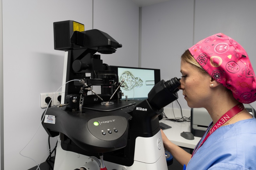 Το όνειρο της οικογένειας σε κρίση: Υπογεννητικότητα, υπογονιμότητα και οι σύγχρονες λύσεις που αλλάζουν τα δεδομένα